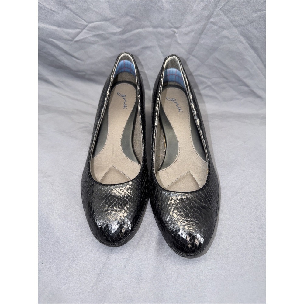 GNW Women's Size 8.5 M Black Heels Pump Snakeskin Print Shoes